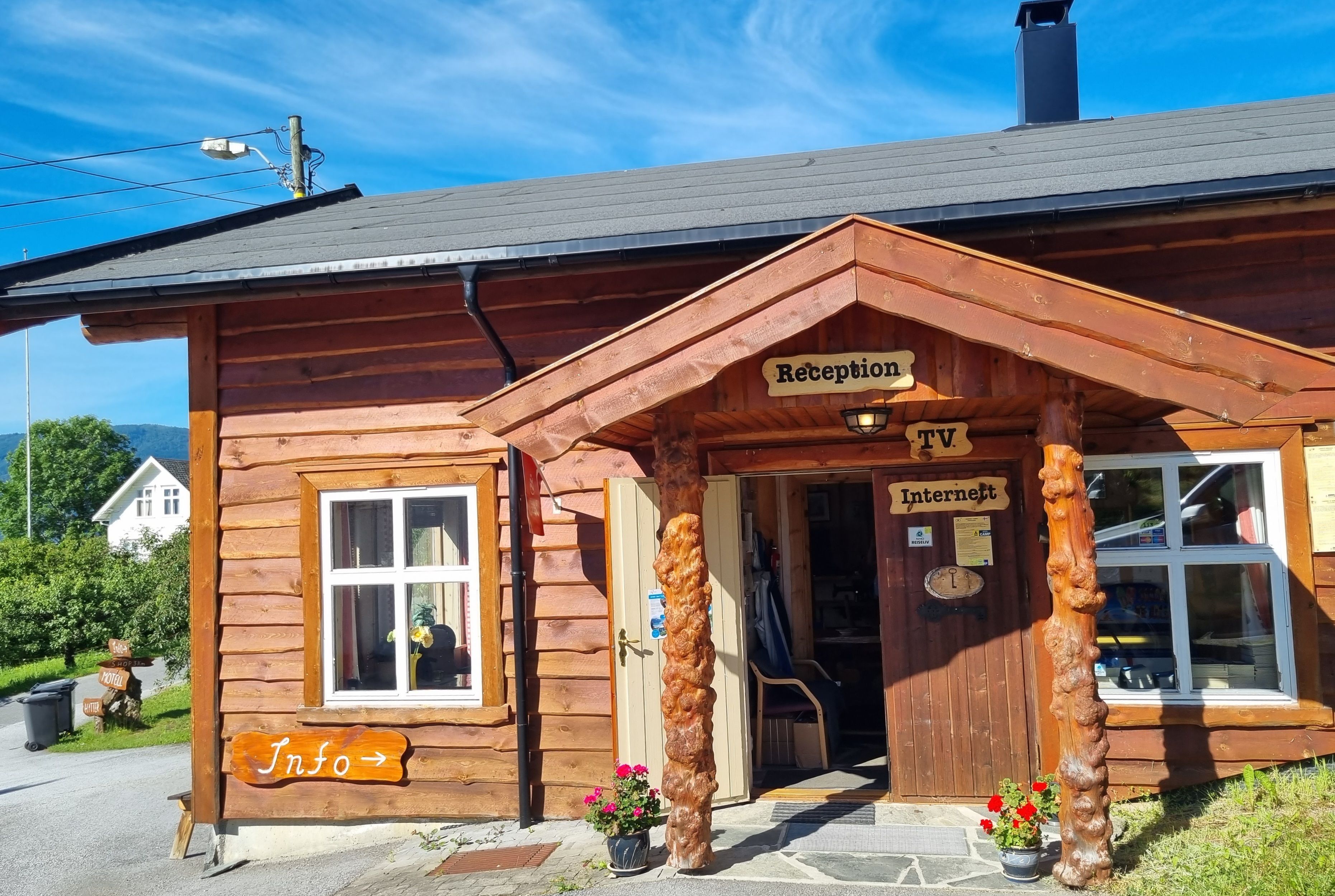 Systrond Motell, Hyttesenter og Camping — photo 7